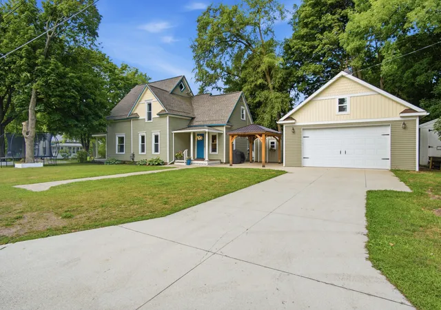 Photo 2 of Single family home for sale at 314 E Coffren Ave, Greenville, MI 48838 | MLS# 72026041023 | Listing updated on 2026-09-09