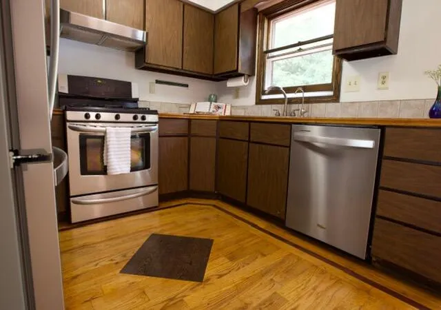 Photo 4 of Single family home for sale at 711 E North Dr, Marshall, MI 49068 | MLS# 64026041014 | Listing updated on 2026-09-09