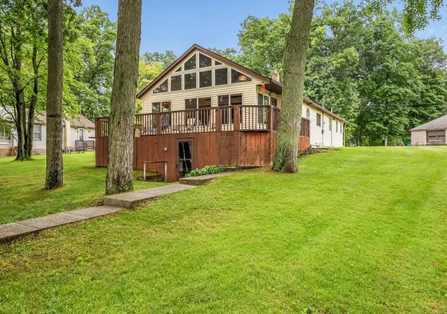 Photo 1 of Sale Pending at 1932 W Parklane Ln, White Cloud, MI 49349 | MLS# 58050217647 | Listing updated on 2026-09-15