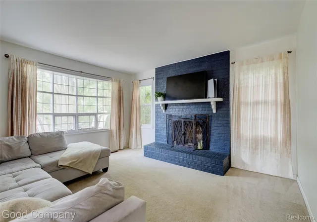 Photo 3 of Single family home for sale at 220 N Webik Ave, Clawson, MI 48017 | MLS# 20261062140 | Listing updated on 2026-09-13