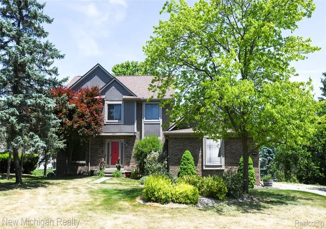 Photo 1 of Single family home for sale at 22200 Heatheridge, Northville, MI 48167 | MLS# 20261062184 | Listing updated on 2026-09-12