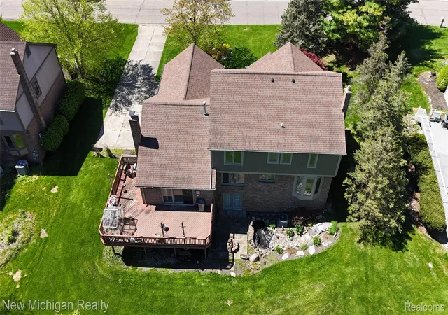 Photo 4 of Single family home for sale at 22200 Heatheridge, Northville, MI 48167 | MLS# 20261062184 | Listing updated on 2026-09-12