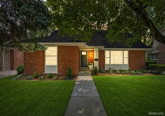 Photo 3 of Single family home for sale at 19984 Fairway Dr, Grosse Pointe Woods, MI 48236 | MLS# 20261062346 | Listing updated on 2026-09-06