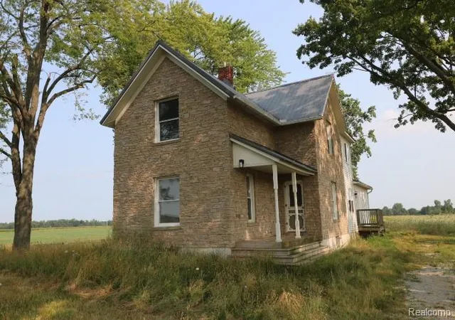 Photo 1 of Single family home for sale at 6577 E Deckerville Rd, Deford, MI 48729 | MLS# 20261062488 | Listing updated on 2026-10-07