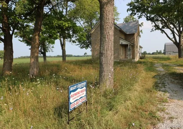 Photo 2 of Single family home for sale at 6577 E Deckerville Rd, Deford, MI 48729 | MLS# 20261062488 | Listing updated on 2026-10-07