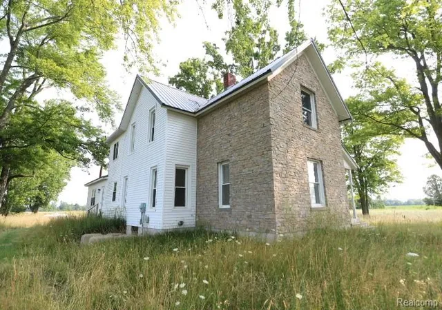 Photo 3 of Single family home for sale at 6577 E Deckerville Rd, Deford, MI 48729 | MLS# 20261062488 | Listing updated on 2026-10-07