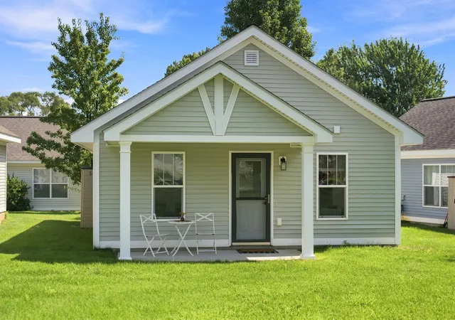 Photo 1 of Single family home for sale at 1088 Weathervane Pl, Traverse City, MI 49696 | MLS# 78080072101 | Listing updated on 2026-09-11