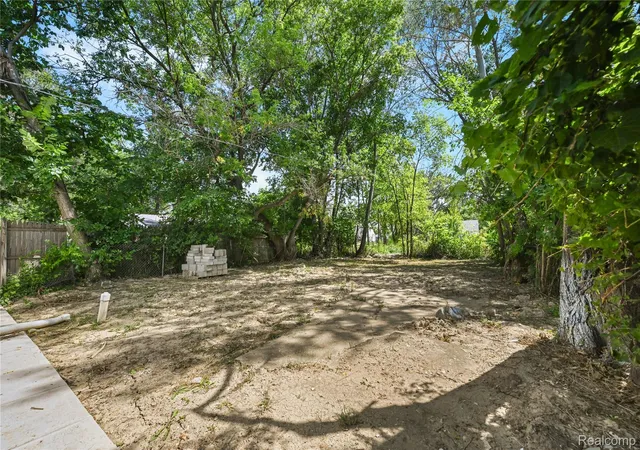 Photo 3 of Single family home for sale at 9016 Auburn St, Detroit, MI 48228 | MLS# 20261062646 | Listing updated on 2026-09-10