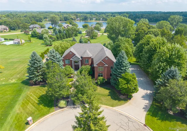 Photo 1 of Mansion for sale at 840 High View Ct, Oxford, MI 48371 | MLS# 20261062832 | Listing updated on 2026-09-15