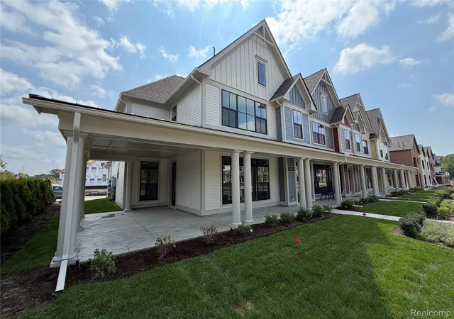 Photo 2 of Condo for sale at 401 S Center St #32, Northville, MI 48167 | MLS# 20261062927 | Listing updated on 2026-09-14