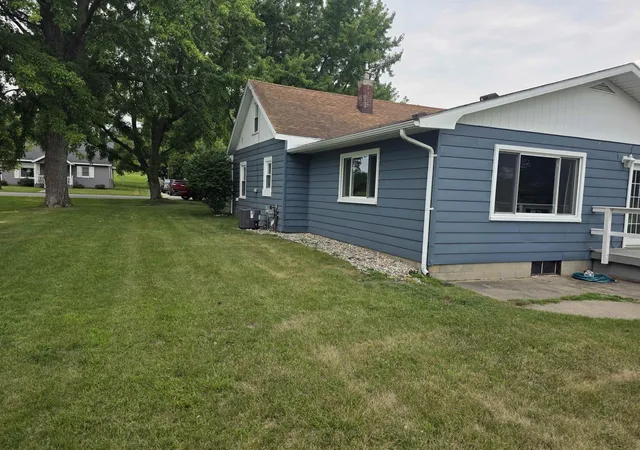 Photo 4 of Single family home for sale at 118 Davis St, Saint Louis, MI 48880 | MLS# 79080072151 | Listing updated on 2026-10-04