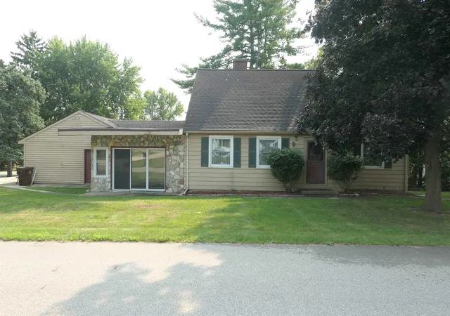 Photo 1 of Single family home for sale at 134 Wilson Dr, Saint Louis, MI 48880 | MLS# 79080072154 | Listing updated on 2026-09-08