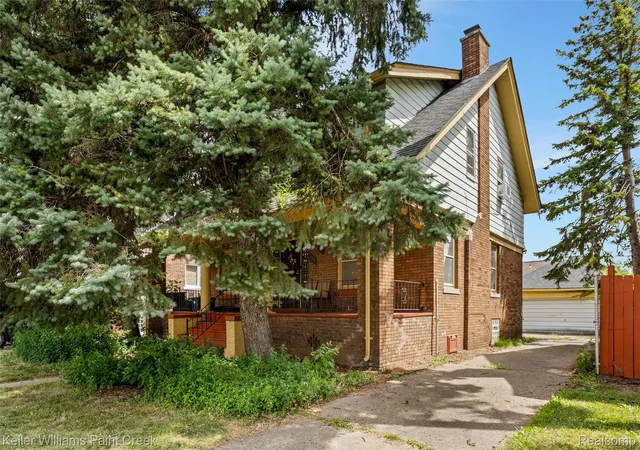 Photo 3 of Single family home for sale at 115 Moss St, Highland Park, MI 48203 | MLS# 20261063170 | Listing updated on 2026-10-05