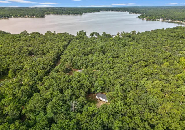 Photo 3 of Single family home for sale at 2197 E Cedar St, Newaygo, MI 49337 | MLS# 72026041803 | Listing updated on 2026-09-11