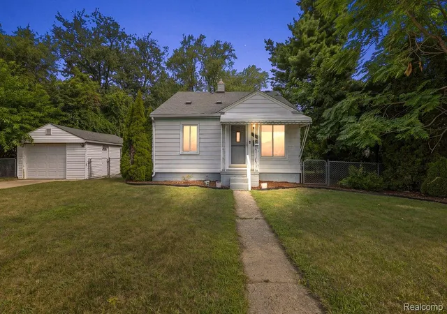 Photo 1 of Single family home for sale at 555 Donald Ave, Clawson, MI 48017 | MLS# 20261063488 | Listing updated on 2026-09-03