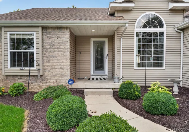 Photo 3 of Single family home for sale at 10070 N Fenton Rd, Mundy Township Genesee, MI 48430 | MLS# 20261063490 | Listing updated on 2026-09-14