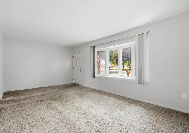 Photo 2 of Single family home for sale at 2542 Hearthside Dr, Ypsilanti, MI 48198 | MLS# 20261063533 | Listing updated on 2026-10-11