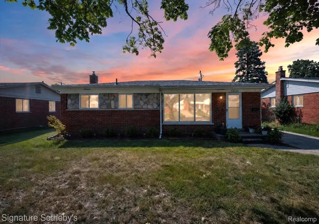 Photo 1 of Sale Pending at 24715 Powers Ave, Dearborn Heights, MI 48125 | MLS# 20261063593 | Listing updated on 2026-09-21