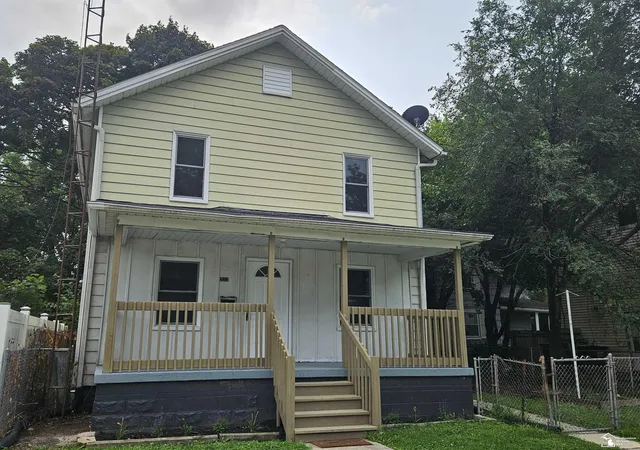 Photo 2 of Single family home for sale at 223 Jerome St, Monroe, MI 48161 | MLS# 57050218147 | Listing updated on 2026-09-09