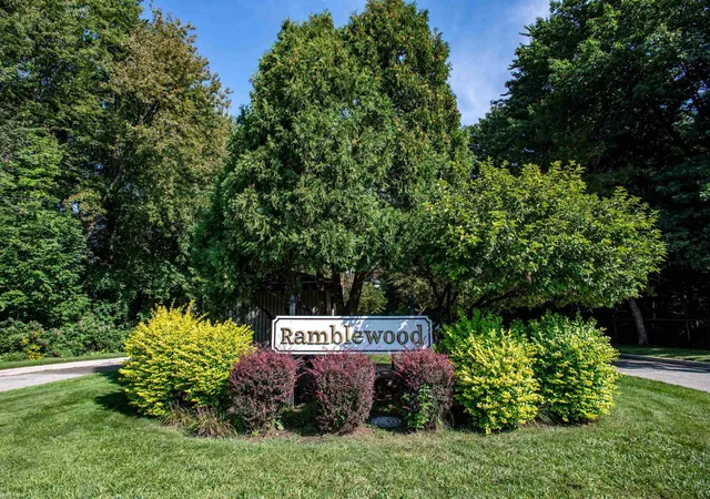Photo 2 of Condo for sale at 3712 Ramblewood Dr, Port Huron, MI 48060 | MLS# 58050218193 | Listing updated on 2026-09-09