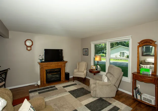 Listing Photo 5 - Condo for sale in building located at 3712 Ramblewood Dr, Port Huron, MI 48060