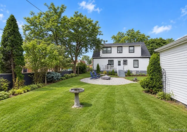 Photo 2 of Single family home for sale at 1228 N Main St, Rochester, MI 48307 | MLS# 20261063771 | Listing updated on 2026-09-13