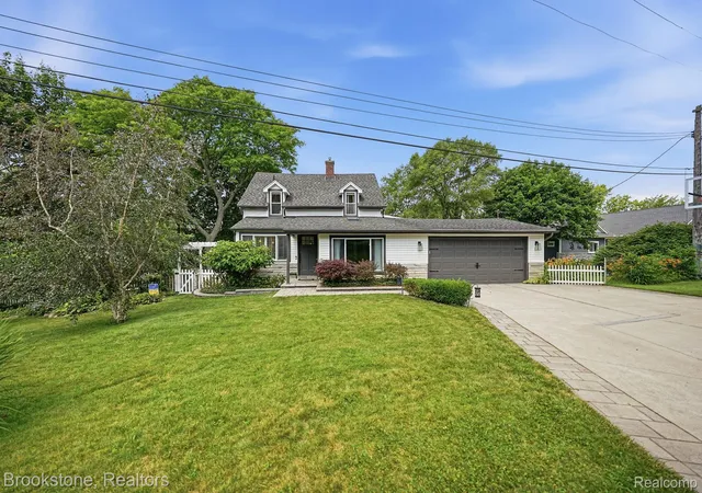 Photo 1 of Single family home for sale at 4174 Meyers Rd, Waterford, MI 48329 | MLS# 20261063800 | Listing updated on 2026-09-12