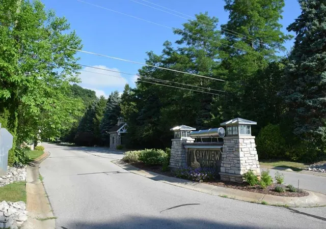 Photo 40 of Single family home for sale at 5554 S Spyglass Ridge Dr, Suttons Bay, MI 49682 | MLS# 77080072240 | Listing updated on 2026-09-14