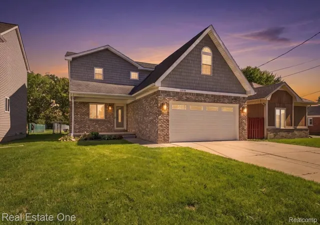 Photo 1 of Single family home for sale at 32432 Robeson St, Saint Clair Shores, MI 48082 | MLS# 20261063987 | Listing updated on 2026-10-18