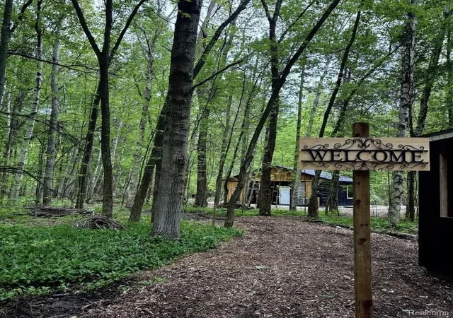 Photo 2 of Single family home for sale at 3340 Lapeer N, Mayfield Township Lapeer, MI 48446 | MLS# 20261064043 | Listing updated on 2026-10-05