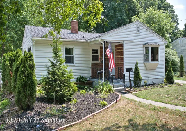 Photo 2 of Single family home for sale at 418 Labian Dr, Flushing, MI 48433 | MLS# 5050218325 | Listing updated on 2026-09-10