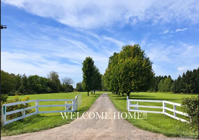 Photo 1 of Sale Pending at 4489 N Oak Rd, Davison, MI 48423 | MLS# 20261064233 | Listing updated on 2026-09-14