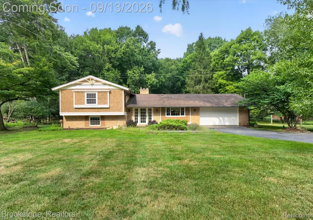 Photo 3 of Single family home for sale at 2737 N Wagner Rd, Ann Arbor, MI 48103 | MLS# 20261064372 | Listing updated on 2026-09-16