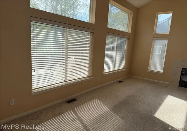 Photo 4 of Single family home for sale at 840 Andover Woods Dr, Fenton, MI 48430 | MLS# 20261064376 | Listing updated on 2026-09-11