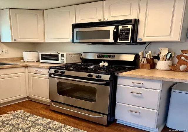 Photo 3 of Single family home for sale at 20205 Saint Francis St, Livonia, MI 48152 | MLS# 20261064452 | Listing updated on 2026-09-20