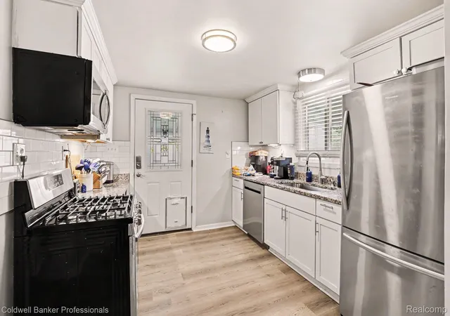 Photo 3 of Single family home for sale at 83 Gibbs St, Mount Clemens, MI 48043 | MLS# 20261064545 | Listing updated on 2026-10-07