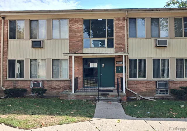 Photo 1 of Condo for sale at 17276 Bentler St #3, Detroit, MI 48219 | MLS# 20261064557 | Listing updated on 2026-09-10