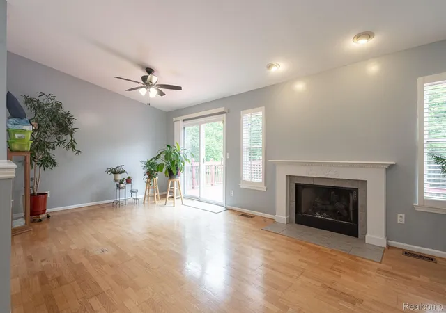 Photo 2 of Single family home for sale at 15177 Seeley Dr, Holly, MI 48442 | MLS# 20261064648 | Listing updated on 2026-10-28