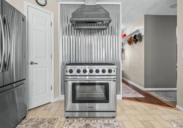 Photo 3 of Single family home for sale at 4450 Bent Oak Hwy, Adrian, MI 49221 | MLS# 57050218533 | Listing updated on 2026-09-11