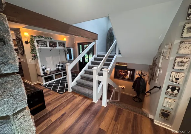 Photo 3 of Single family home for sale at 1510 Milford Hills Dr, Milford, MI 48381 | MLS# 20261064678 | Listing updated on 2026-09-13