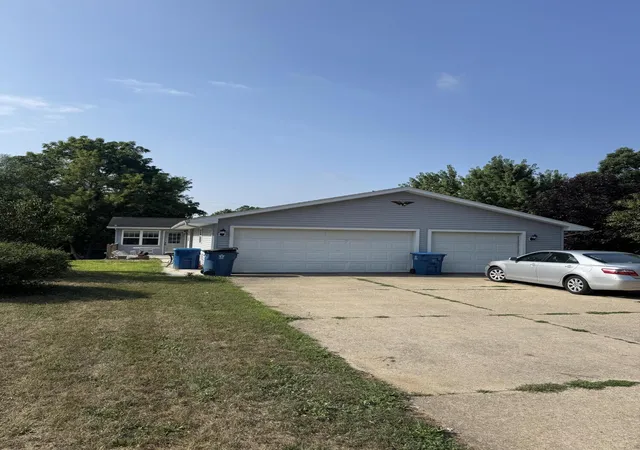Photo 38 of Multi family home for sale at 1946 Nazareth Rd, Kalamazoo, MI 49048 | MLS# 66026042759 | Listing updated on 2026-10-14