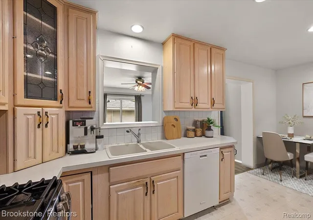 Photo 4 of Single family home for sale at 23223 Glenbrook St, Saint Clair Shores, MI 48082 | MLS# 20261064740 | Listing updated on 2026-09-11