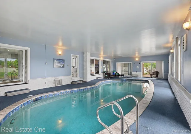 Photo 4 of Single family home for sale at 11584 Chicago Rd, Warren, MI 48093 | MLS# 20261064775 | Listing updated on 2026-09-27