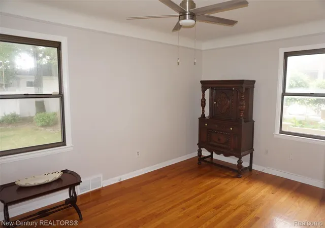 Photo 4 of Single family home for sale at 12831 Northfield Blvd, Oak Park, MI 48237 | MLS# 20261064817 | Listing updated on 2026-10-11