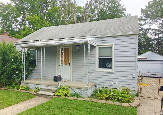 Photo 1 of Single family home for sale at 5722 N Silvery Ln, Dearborn Heights, MI 48127 | MLS# 20261064927 | Listing updated on 2026-09-14