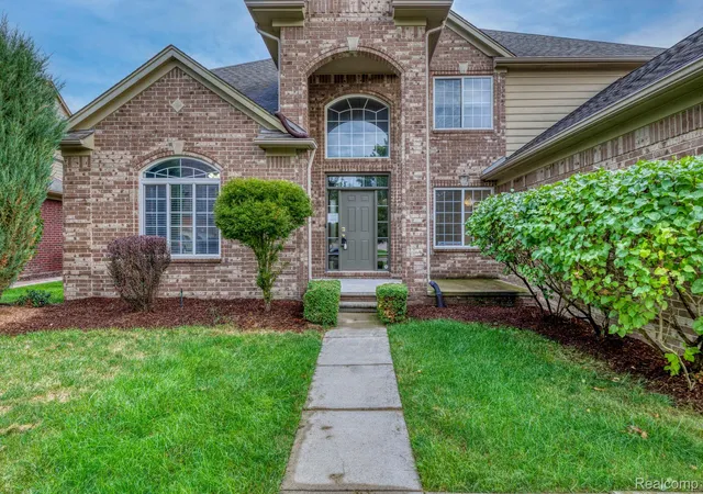 Photo 2 of Single family home for sale at 39710 W Offshore Dr, Harrison Township, MI 48045 | MLS# 20261065071 | Listing updated on 2026-09-18