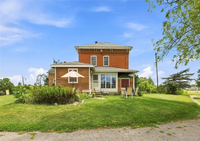 Photo 4 of Single family home for sale at 13122 Linden Rd, Linden, MI 48451 | MLS# 20261065108 | Listing updated on 2026-09-03