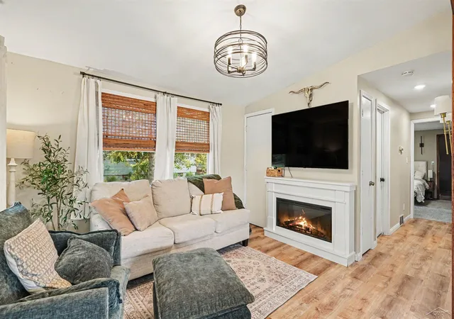 Photo 3 of Single family home for sale at 5111 S 2 Mile Rd, Bay City, MI 48706 | MLS# 61050218733 | Listing updated on 2026-09-11