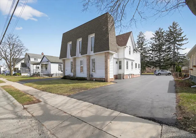 Photo 2 of Single family home for sale at 175 2nd Street, Belleville, MI 48111 | MLS# 20261065288 | Listing updated on 2026-09-11