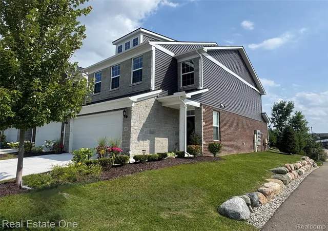 Photo 1 of Condo for sale at 297 Strawberry Dr, Rochester, MI 48307 | MLS# 20261065352 | Listing updated on 2026-10-20